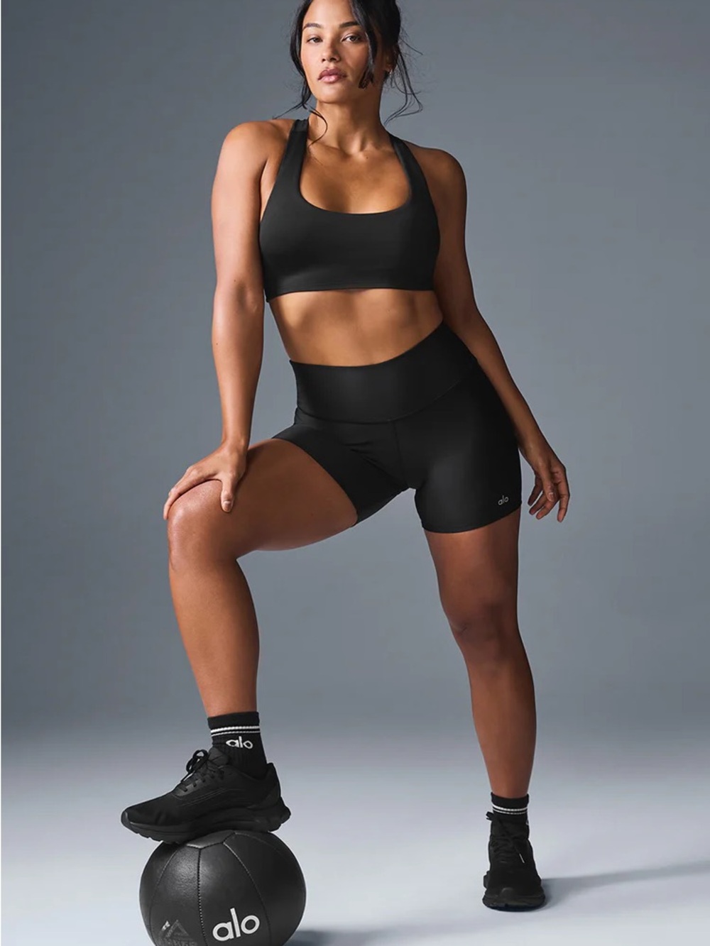 ALO Yoga Women's 5” Airlift Energy Shorts
